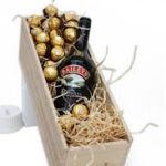 WINE AND CHOCOLATE HAMPER