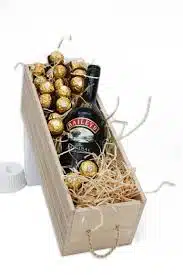 WINE AND CHOCOLATE HAMPER