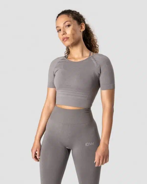 seamless cropped 2piece active wear