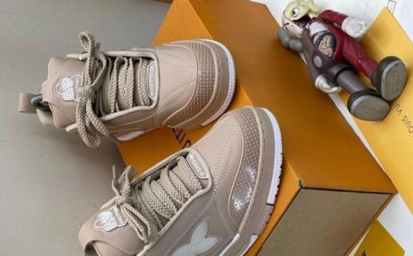 unisex skate sneakers