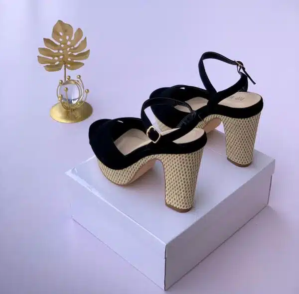 HEEL 103