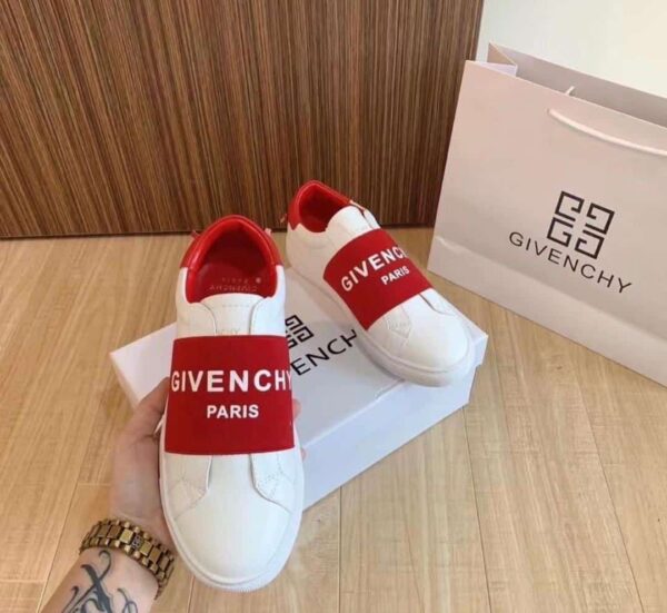 w shoe 2