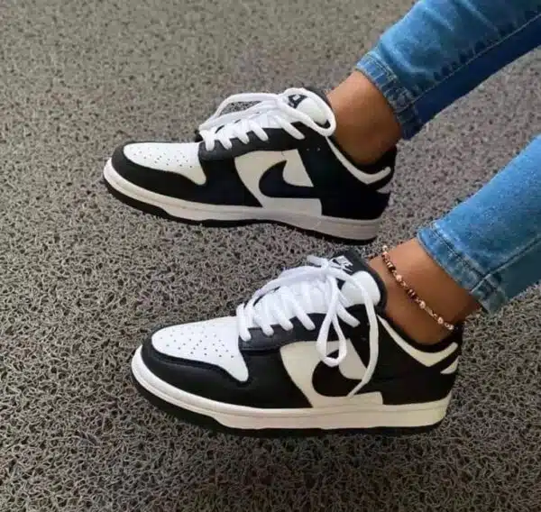 nike dunk low sneakers