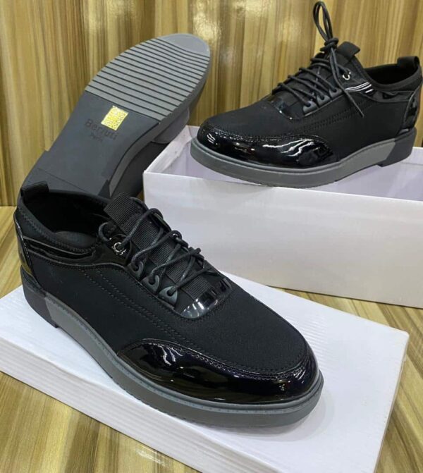 men shoe 14