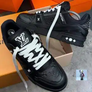 BEAUTIFUL BLACK SNEAKERS FOR MEN