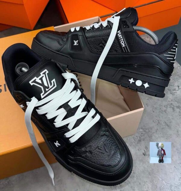beautiful black sneakers for men