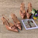 Pointed-Toe Slingback Low heel