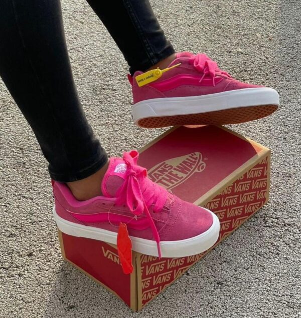PINK 3