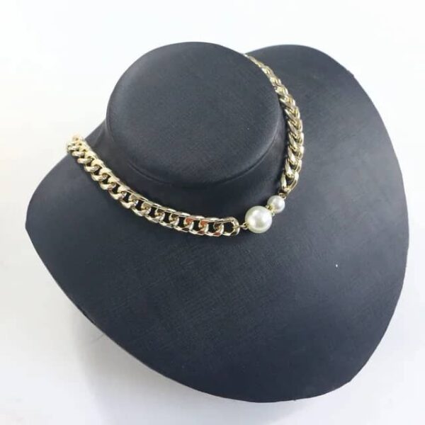 79f8b3b0 faab 4094 90a2 3ae23abf315c