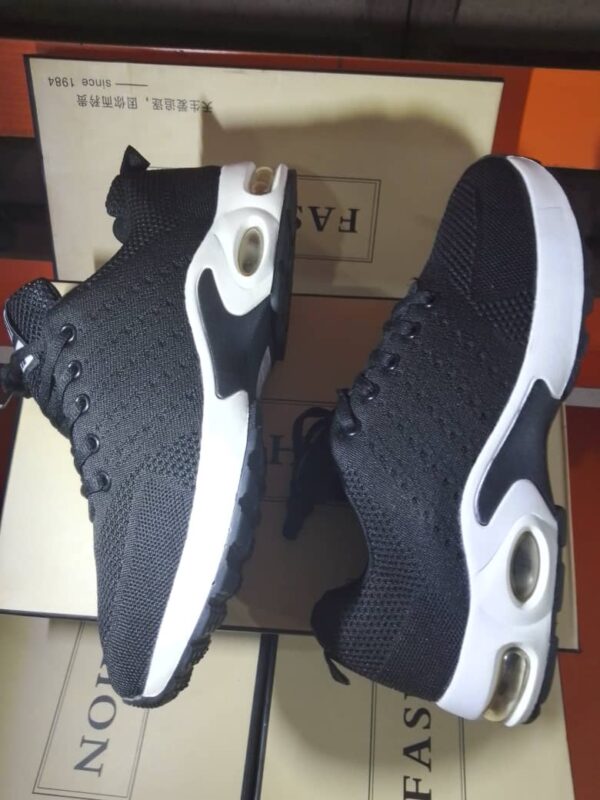 quality unisex sneakers