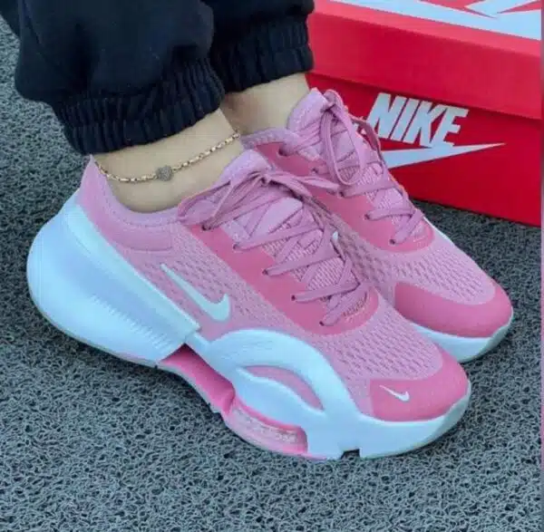 women breathable workout shoes
