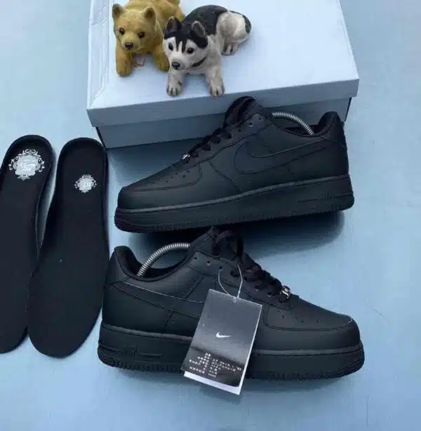 casual men black sneakers
