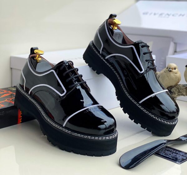 men's lace-up shoes