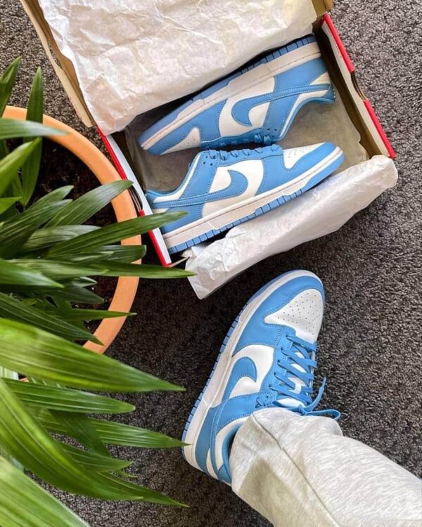 unisex low-cut sneakers