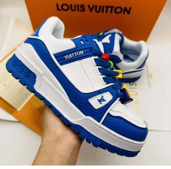TRENDY UNISEX TRAINERS
