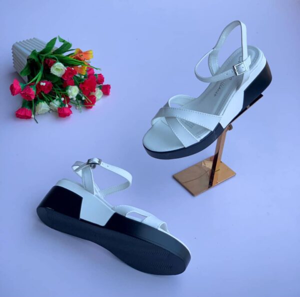 trendy platform sandals for ladies