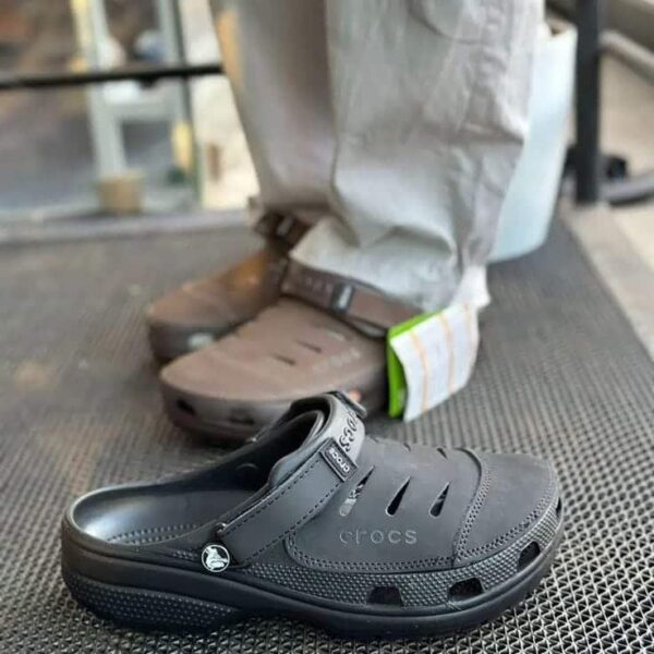 trendy unisex crocs