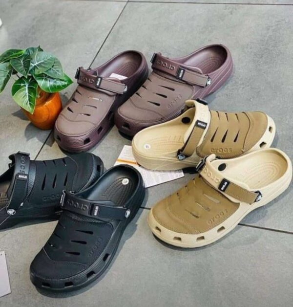 trendy unisex crocs