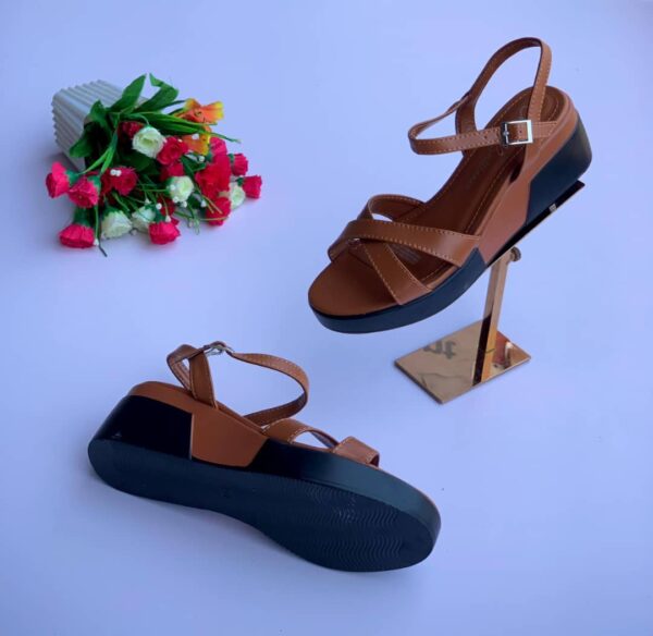 trendy platform sandals for ladies