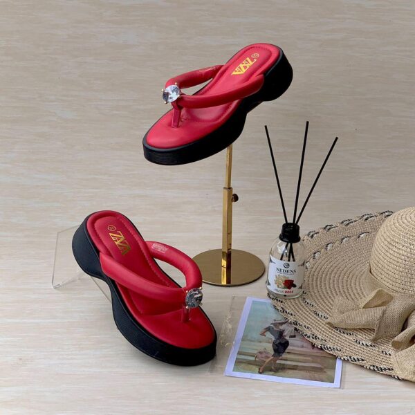 ladies high sole slippers