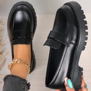 Women’s Solid Chunky Heel Loafer