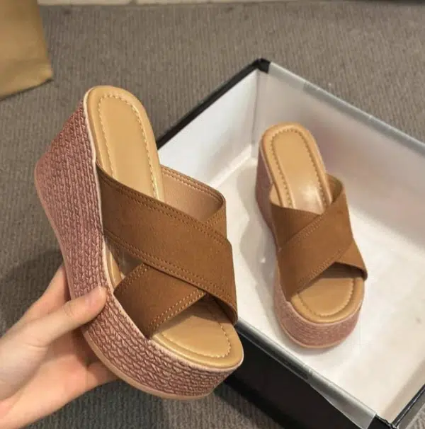 women fashion platform wedge slippers