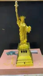 statue of liberty figurine