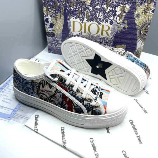 women's embroidered sneaker