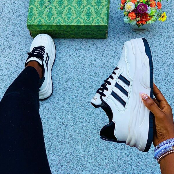ladies soft unique sneaker