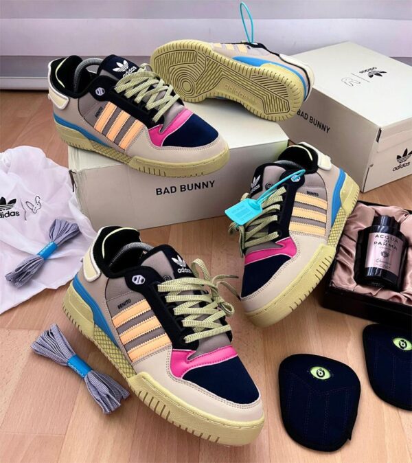 low cut unisex sneakers