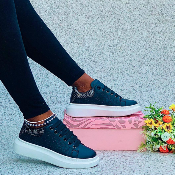 women casual low top sneakers