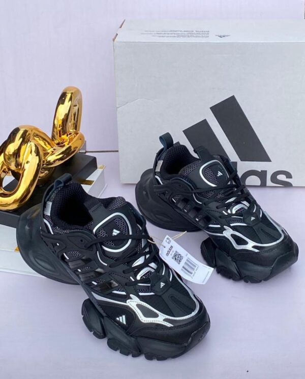 casual fashion lace up sneakers