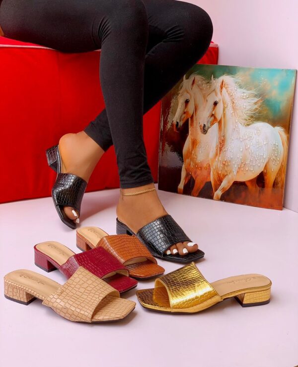 ladies mid-heel fashion slippers