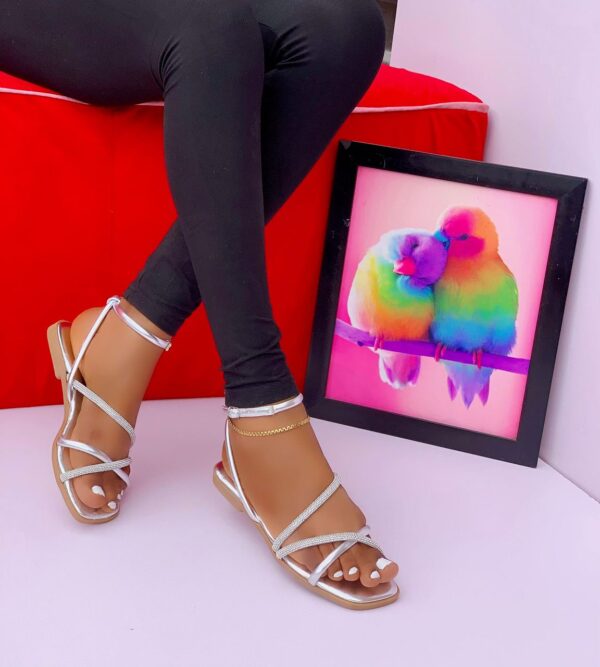 ladies strappy flat sandals