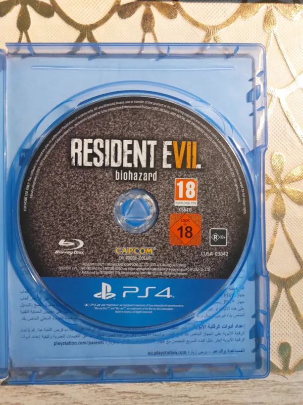 resident evil 7 – ps4 game disc