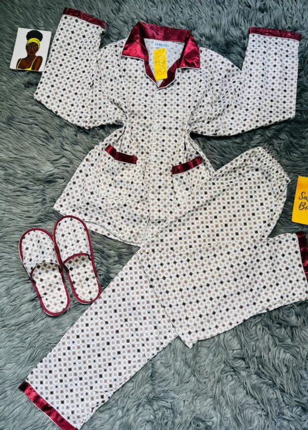 unisex 3pcs slippers and pyjamas