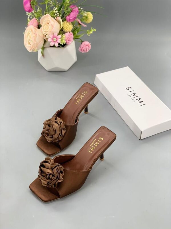 women fashion heel slippers