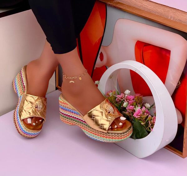 stylish wedge slippers