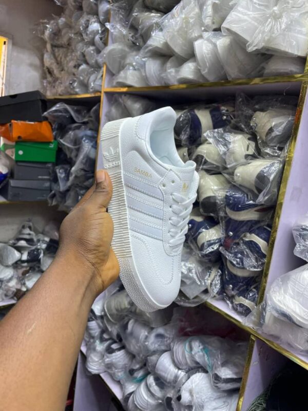 unisex sports suede sneakers
