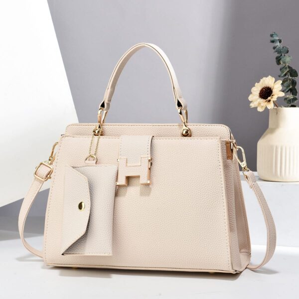 ladies leather shoulder handbag
