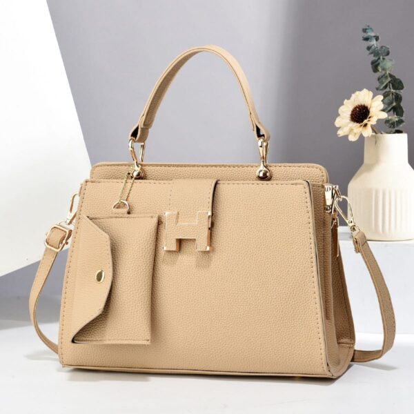 ladies leather shoulder handbag