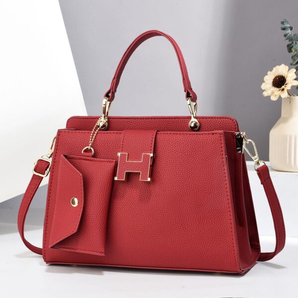 ladies leather shoulder handbag