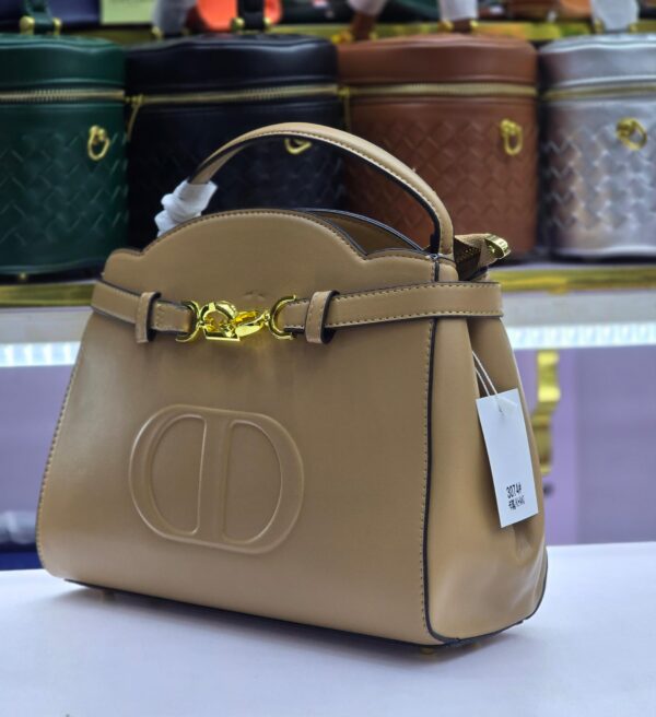 women classic leather handbags