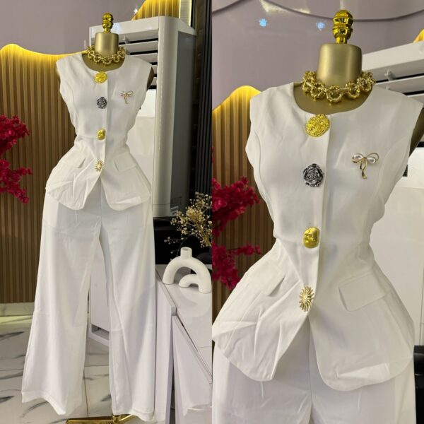 women sleeveless blazer and pants set