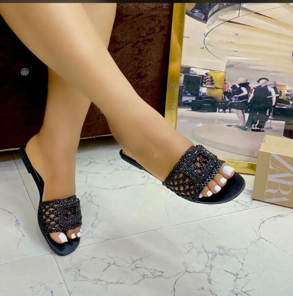 women's woven buckle slippers