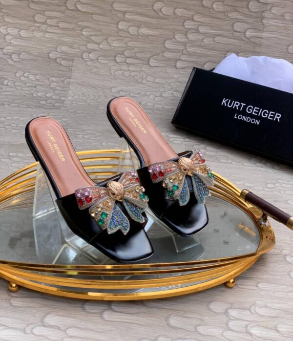 ladies bow designed slippers