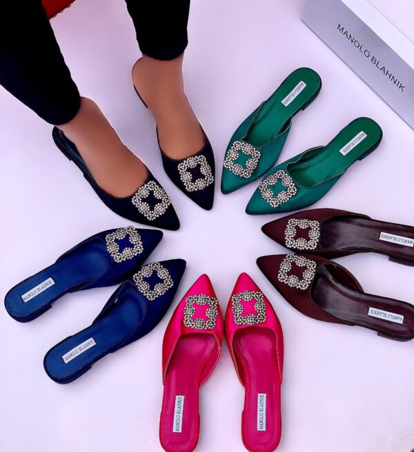 women embellished low heel half shoes
