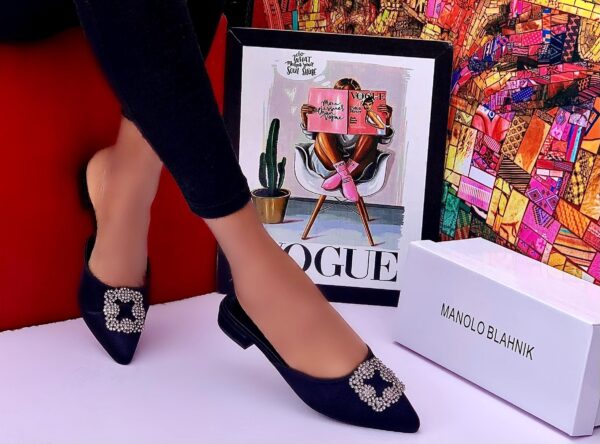 women embellished low heel half shoes