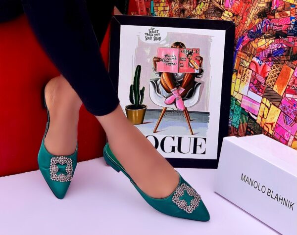 women embellished low heel half shoes
