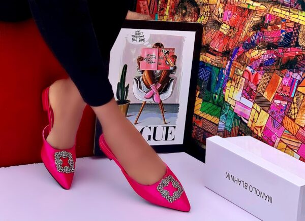 women embellished low heel half shoes
